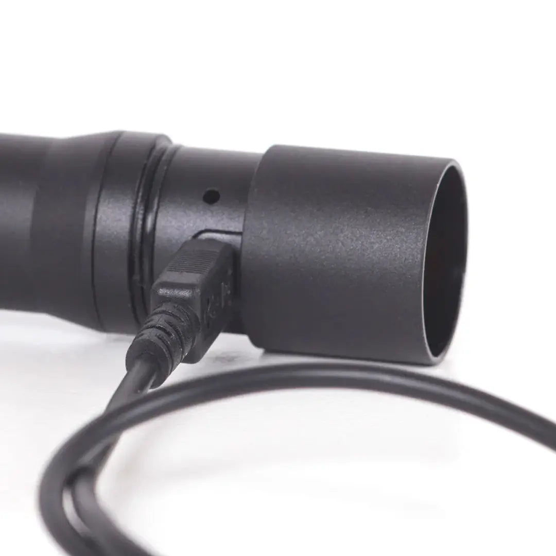 Wiederaufladbare LED-Handtaschenlampe Lifesystems Intensity 545 Lumen