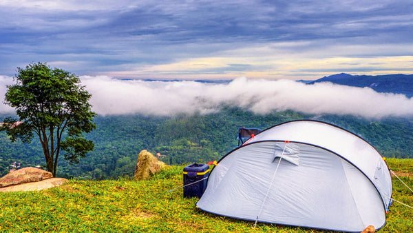 This tent on the edge of a cliff shows how to pitch a tent like a pro 
