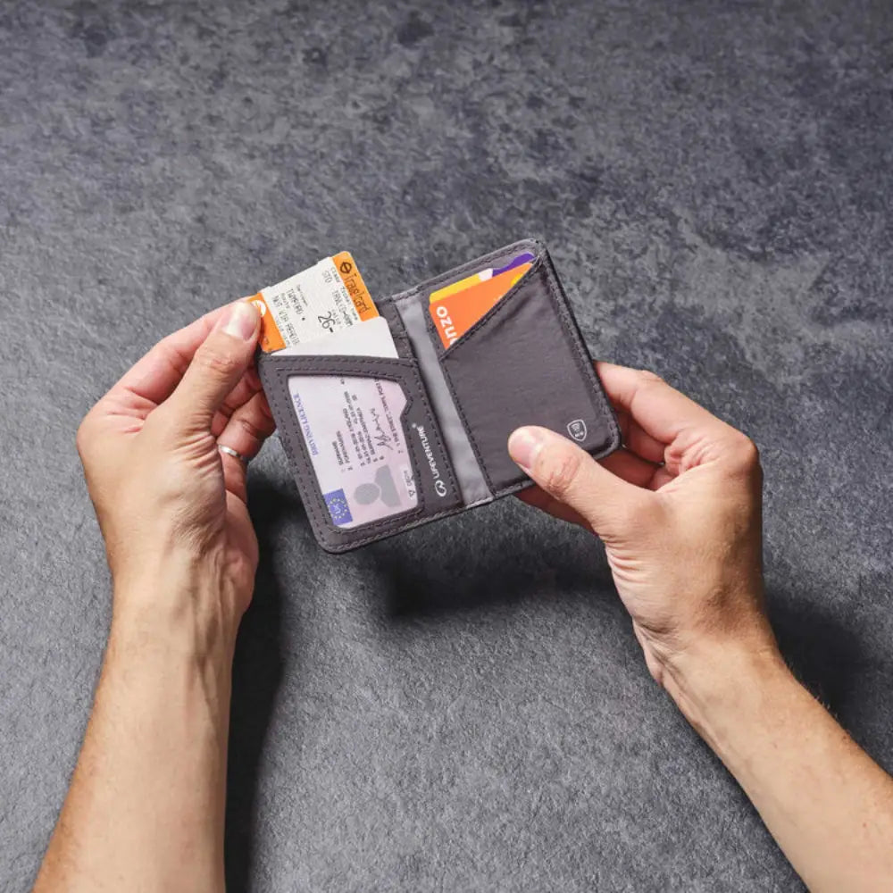 Lifeventure RFiD Card Wallet