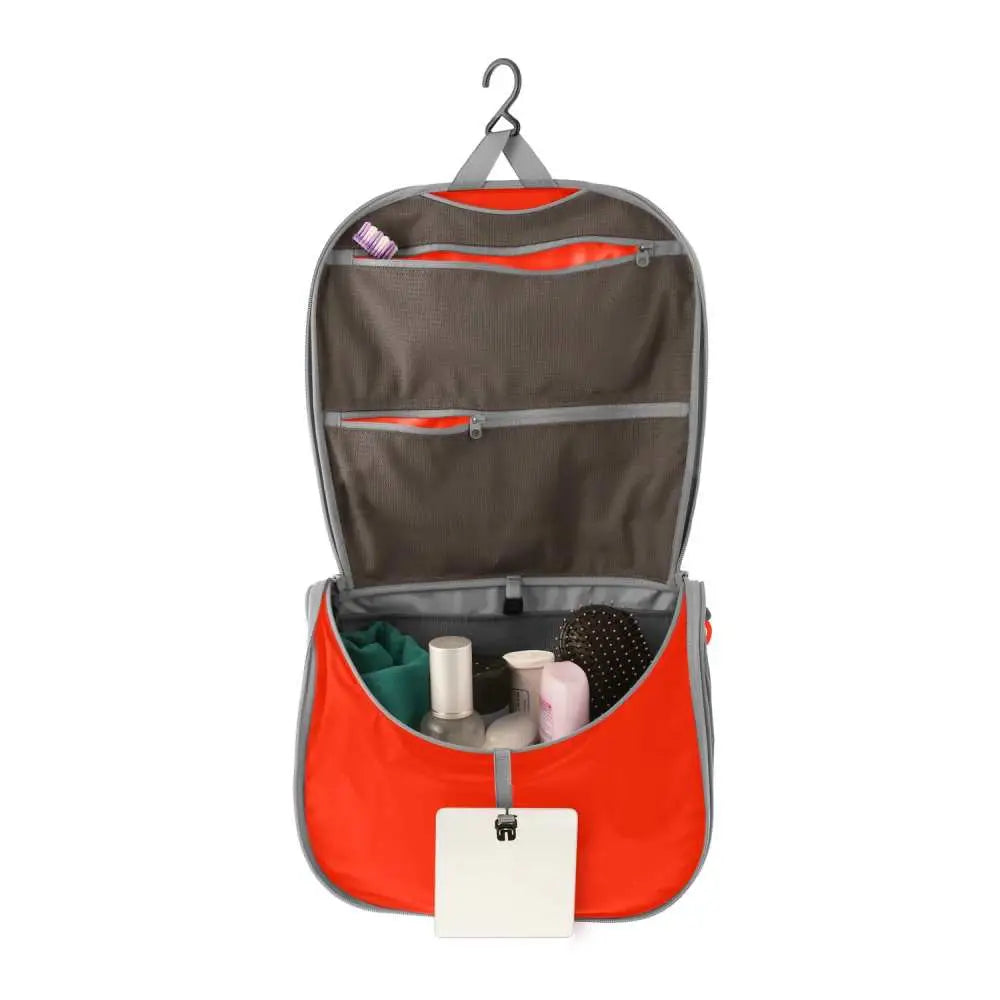 Sea to Summit Large Hanging Toiletry Bag Sea to Summit Large Hanging Toiletry Bag